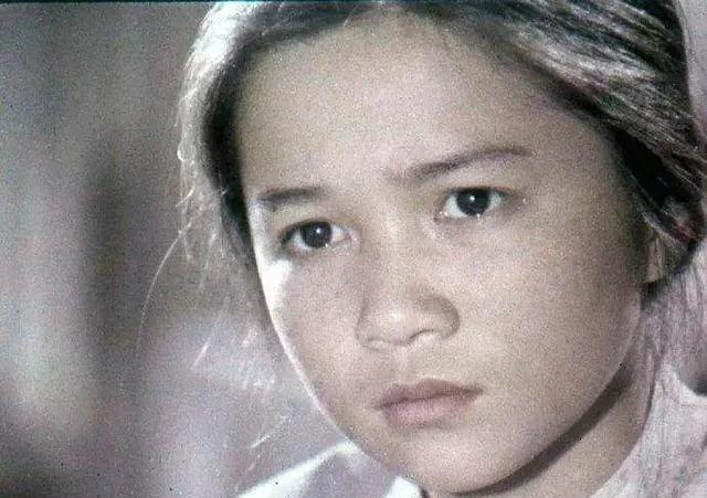 蔡明年轻时素颜照,惊艳到我了