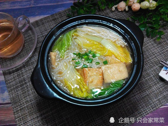 白菜豆腐粉丝汤做法家常有营养简简单单就很鲜美