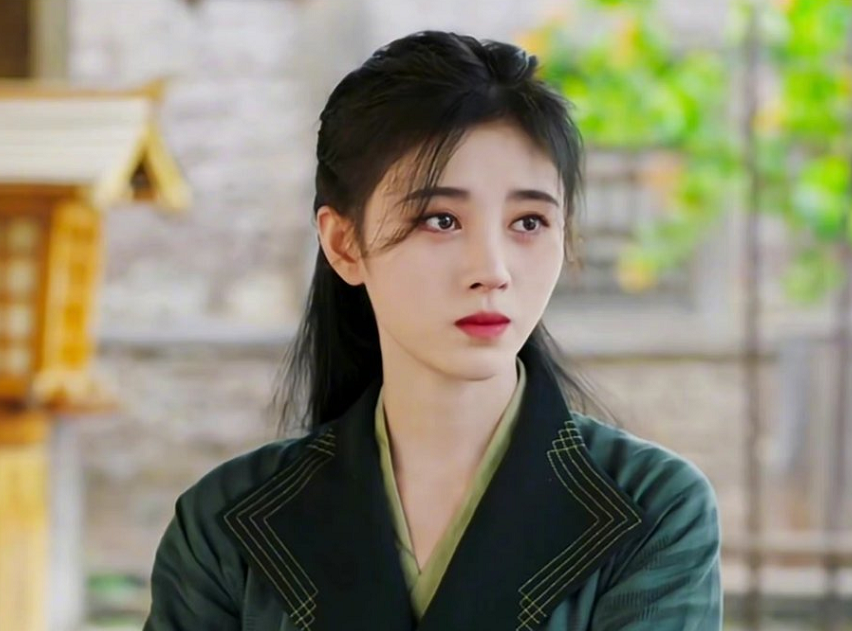 同样化着"落难妆",看鞠婧祎与袁冰妍对比,差距不是一般大_腾讯新闻