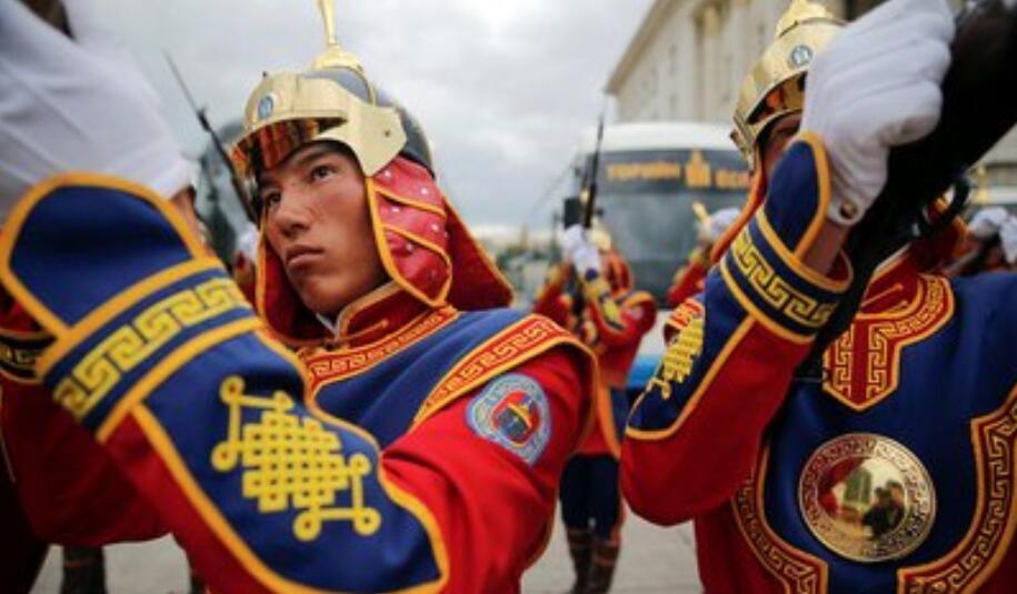 泽登巴尔是蒙古国的英雄还是罪人呢