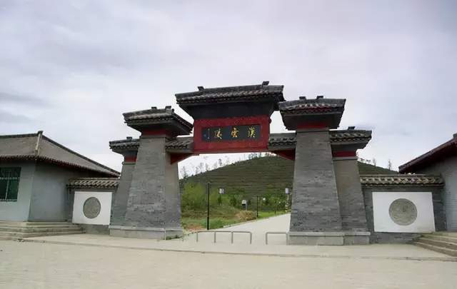 岳南:霸陵考古公布解决了西汉十一座帝陵的名位问题_腾讯新闻