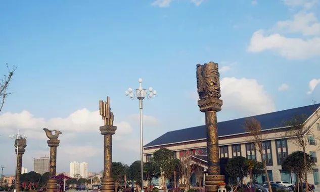 【康养福地 瀑乡安顺】戳进来,玩转多彩万象旅游城!