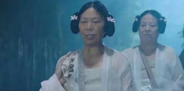 从日薪30到3万最丑星女郎张美娥61岁时为何被周星驰看中