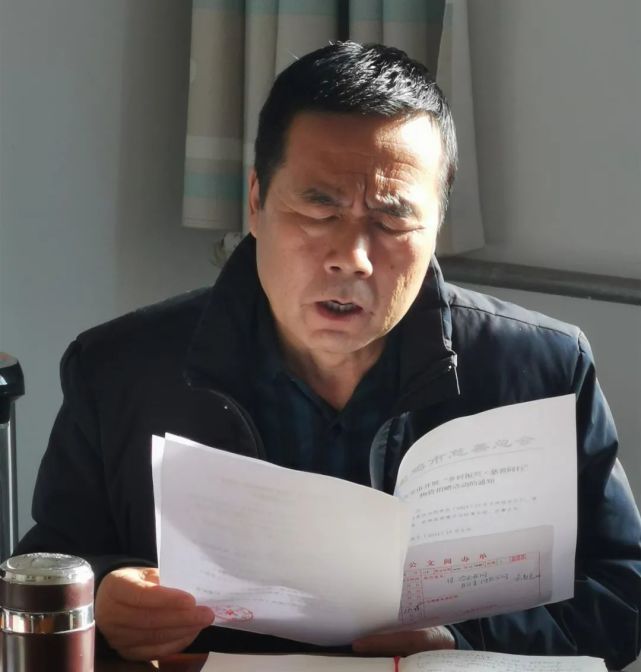 县慈善协会会长冶林祥出席并讲话,常务副会长赵高宝主持会议.