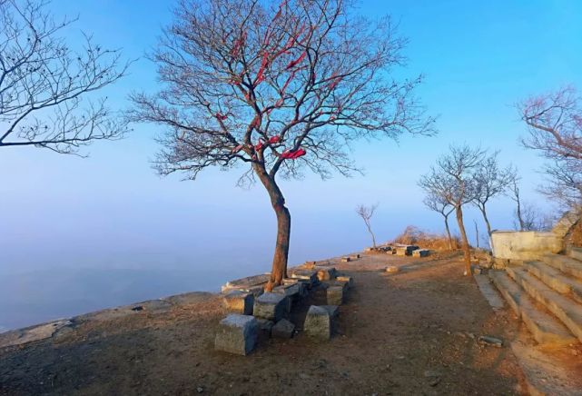 济南章丘有座胡山,名曰"小岱岳",休闲登山徒步好去处