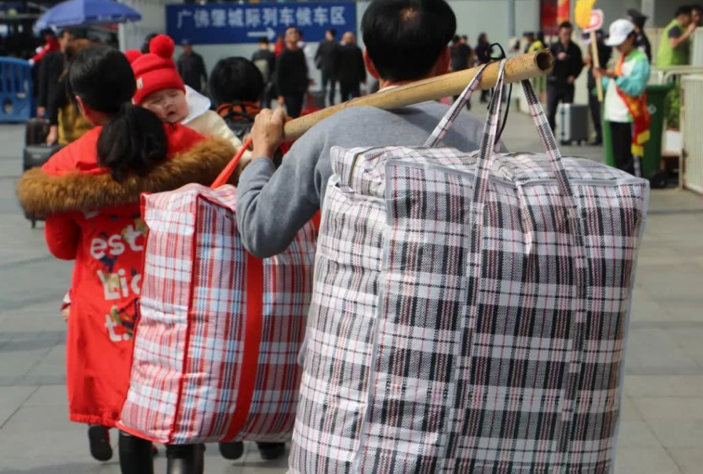 在外务工人员别着急回家,提前做好"3件事"再走,事关来年工作