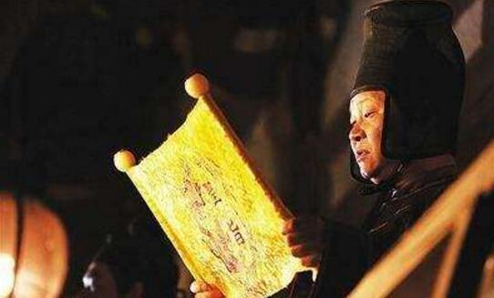 太监宣读皇帝圣旨,偷偷改了上面1个字,否则会死很多人_腾讯新闻