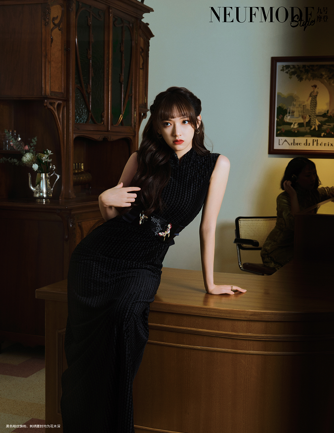 程潇上衣掀起来一半,露出轻纱裙真别致,显得胯骨轴更丰硕了_腾讯新闻