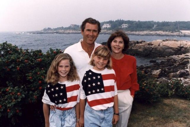 1969年小布什开着豪车第一次进白宫和尼克松女儿相亲闹出笑话