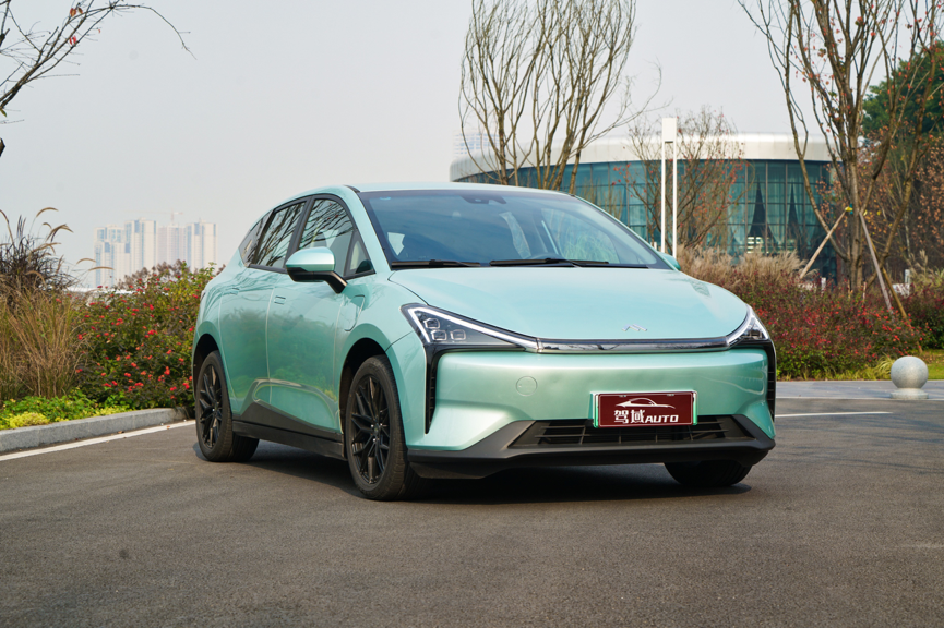 摩登汽车评测:纯电suv不到15万,真实续航500公里_腾讯新闻