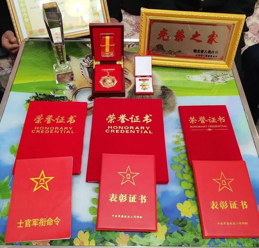 据悉,谭作恒是中国人民解放军69220部队的一名战士,因2020年9月在边防