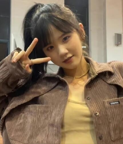 纯欲天花板井川里予迎来劲敌人间芭比为啥这么火呀