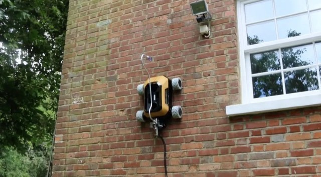 hausbots爬墙机器人90度如履平地