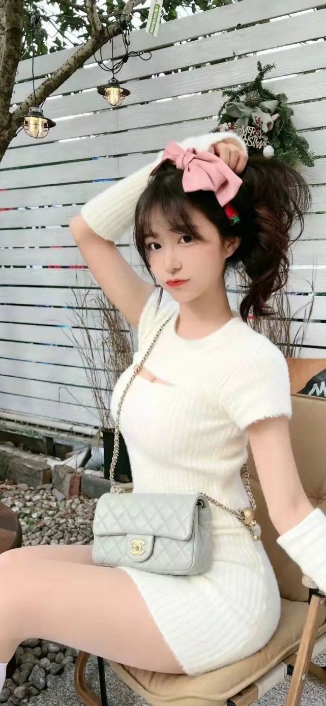 粉丝求图:希希子美少女手机壁纸