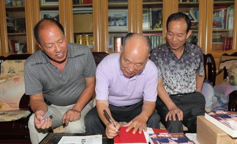 大力坚持反腐败斗争,官至正部级,享年89岁|抗日战争|侯宗宾|河南省委