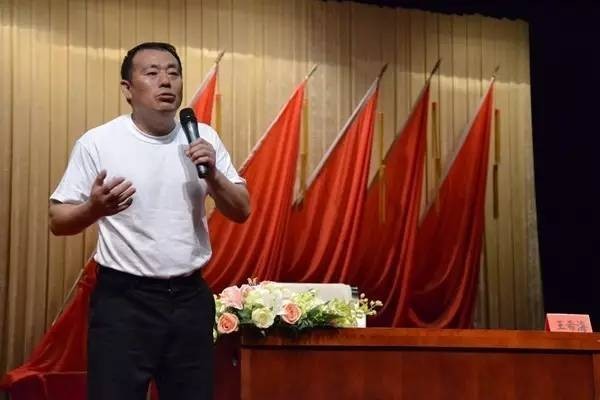 大连孝子王希海拒绝富婆求爱有父亲才有家