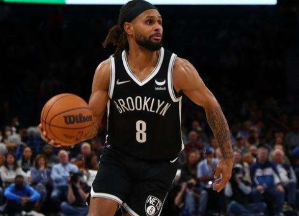 离开波波维奇后,米尔斯仍能闪耀!赛季8次超20分:篮网后场大腿