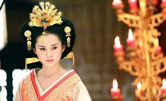 汉武帝为何会废了陈阿娇陈皇后,改立歌女出身的卫子夫为皇后呢_腾讯