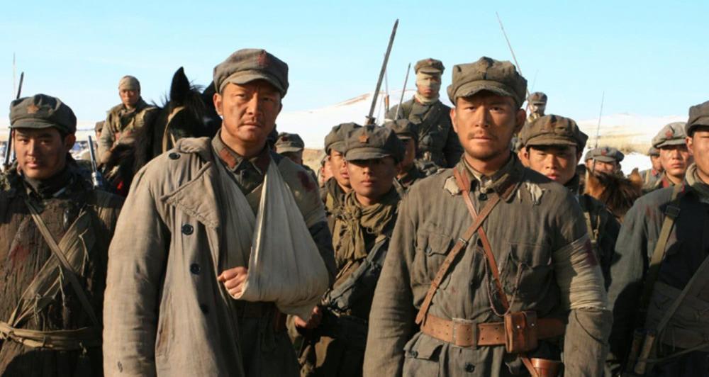 西路军被打散,徐总指挥离队时点名要他当警卫,此人后成开国少将_腾讯