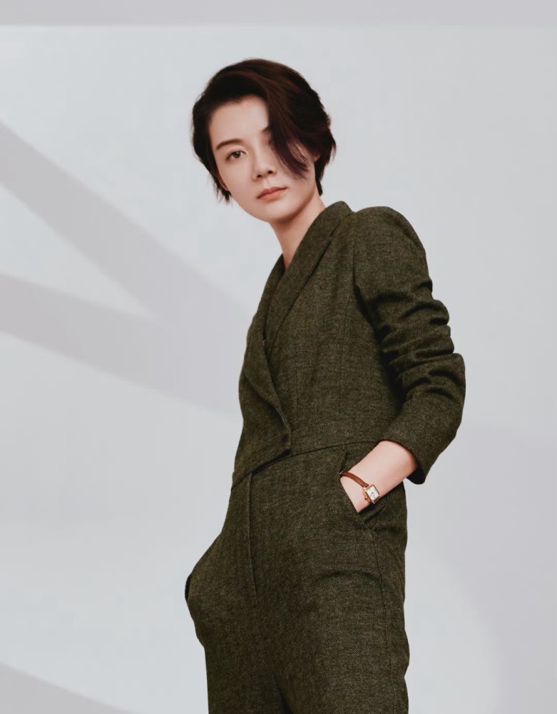 被39岁车晓圈粉了私服造型接地气纯素颜面对镜头大方自信