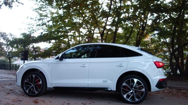 试驾奥迪q5sportback优雅的suv轿跑车