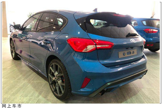 明年换四缸您买吗福特全新福克斯运动版实拍这可比思域好看