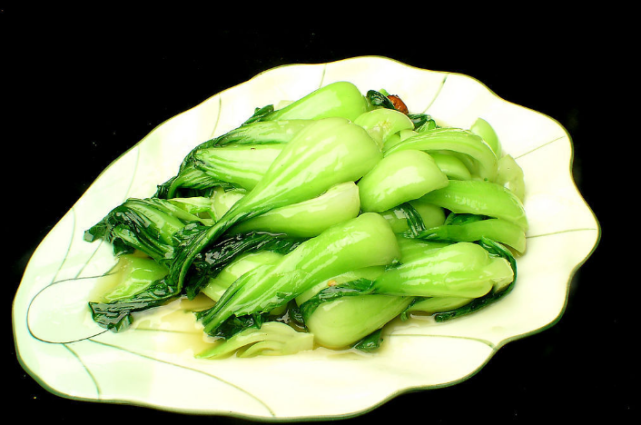 青菜是俗称,一般泛指各种绿色蔬菜,比如上海青,小白菜,空心菜等,这些