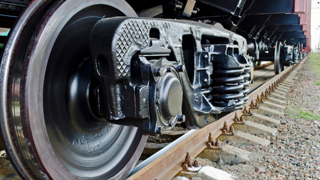 火车车轮是怎样制造的从钢锭到最后成品锻造过程太解压了