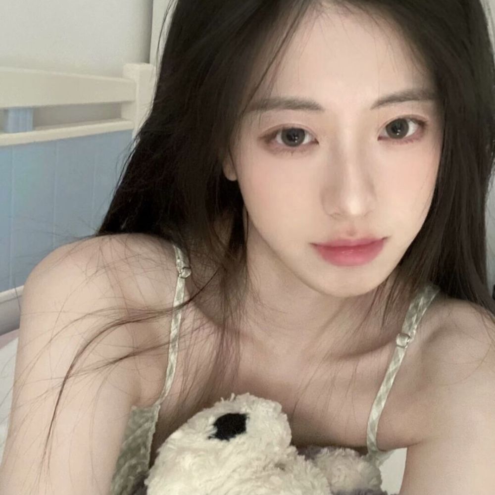 精选优质温柔小众好看的女生头像354