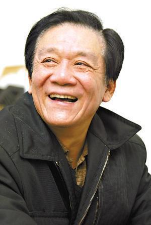 跟父亲决裂14年将二伯告上法庭已经41岁的侯瓒现在怎么样了