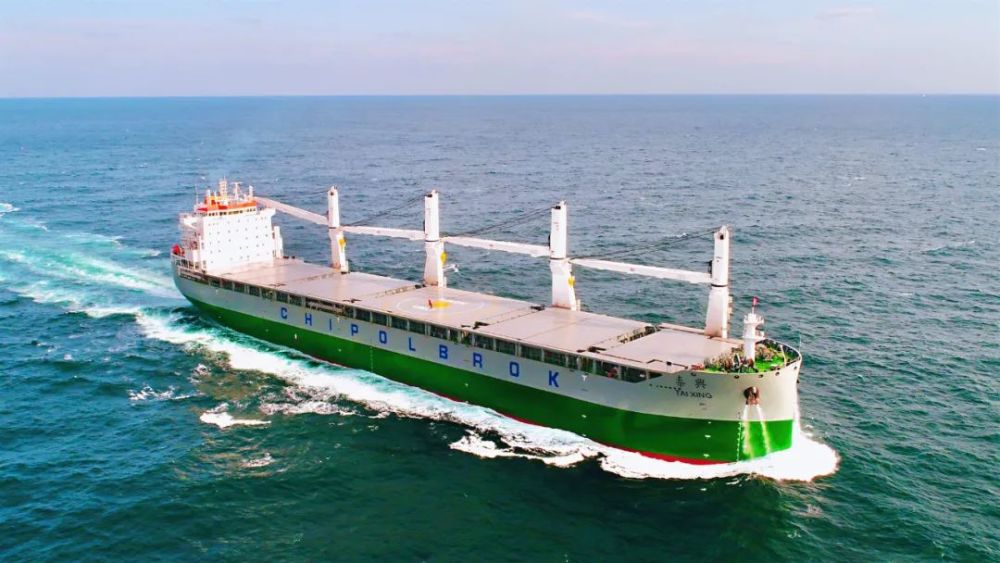 全球最大37000吨沥青船在江都云交付