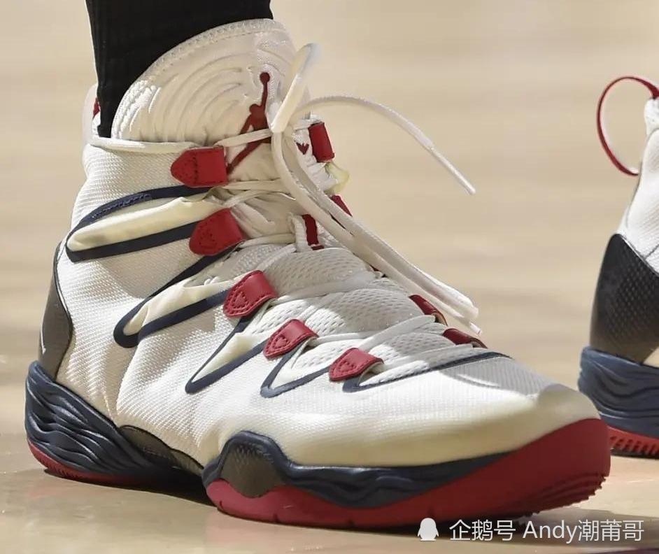 公牛队 NBA球星球鞋上脚：詹姆斯新球鞋有点帅，卡鲁索上脚安踏速决5。