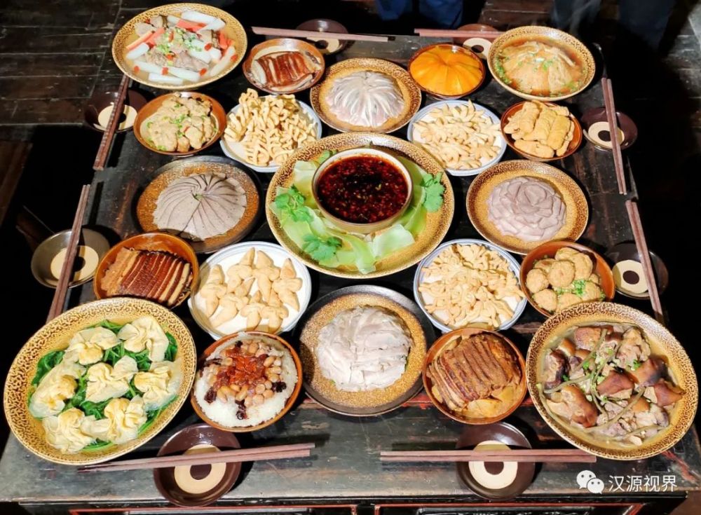 黎德华 摄青木川特色小吃柿饼炒腊肉.