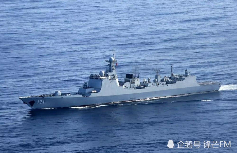 目前南海艦隊已經正式入列的大型防空驅逐艦有055級驅逐艦105大連艦