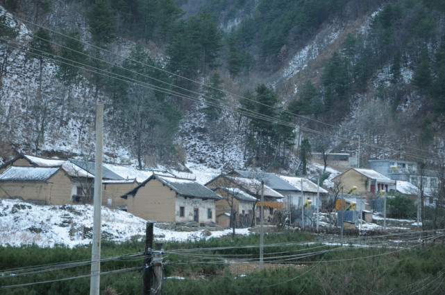 西安山村老土房,房子可传几代人百年不倒,主人说给楼房都不换
