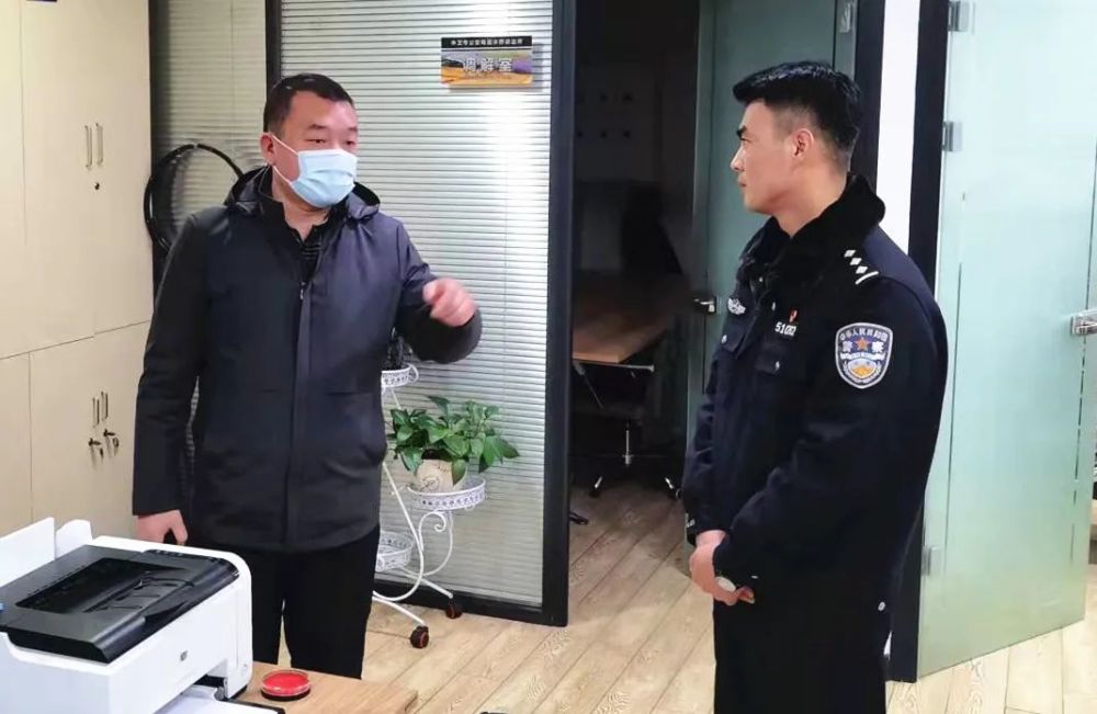 把嚴格規範執法的標尺樹起來,提升民,輔警綜合素質和執法辦案水平,不