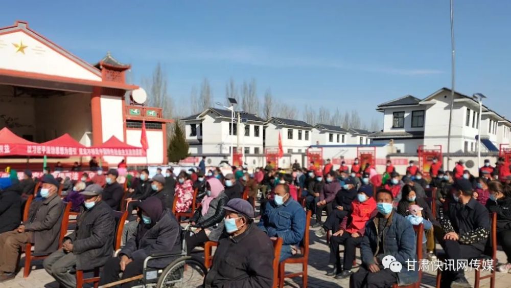 罗汉洞乡举办解忧暖心传党恩三留一困促和谐关爱服务活动