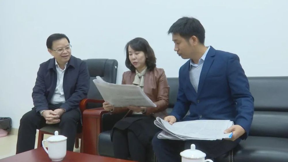 林霖到自治区驻崇左新闻单位崇左广播电视台调研