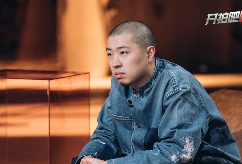 刚被郝蕾怼完就又出来装高深开拍吧要毁在这位影评人手里了