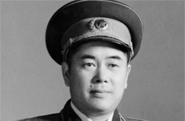 江拥辉38岁当少将曾执掌万岁军是最后一任福州军区司令员