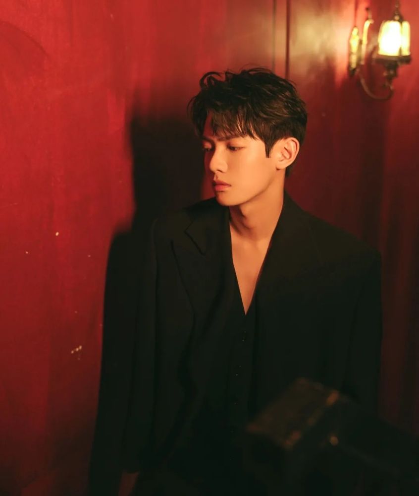 专访演员李逸男少年不惧岁月长彼方尚有荣光在