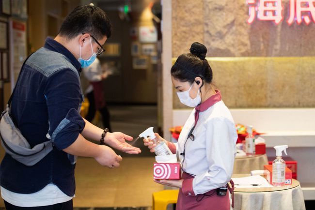 内蒙古多地海底捞门店关门服务太腻歪使人感到不适