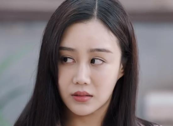 不过后来随着时间线的发展,穆雪的整体造型和气质也有了很大的改观