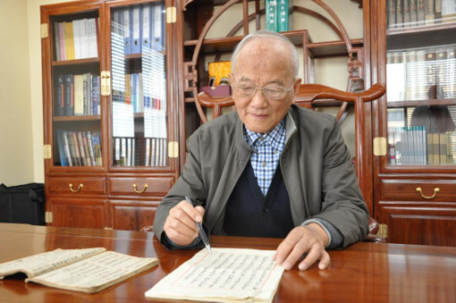 徐经世(全国仅90位安徽仅3位),全国名老中医国务院津贴获得者周宜轩