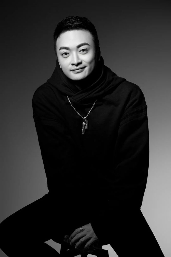 照相馆谨献*本次跨年公益活动特别感谢云南雅仕维地铁广告有限公司