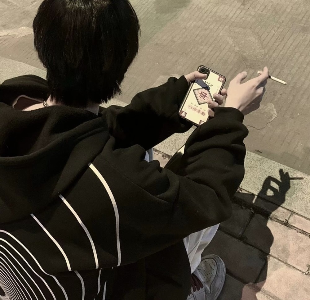 推歌 ins冷淡风男生头像_腾讯新闻