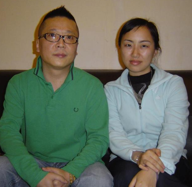 里,网红也一度想要放弃,还好王红的母亲看得开,让王红继续陪着李春波