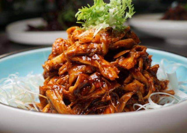 家人爱吃的怪味鸡丝鲜香微辣美味又解馋吃一次念念不忘