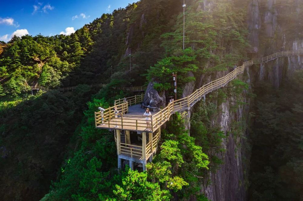 重庆渝北明月山风景区图片