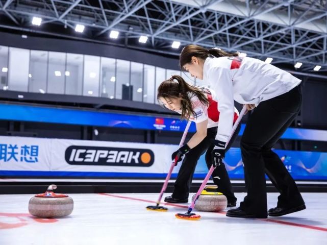 冰壶奥运选拔赛韩雨赛末关键3分双杀梅杰队 王奉春队复仇马秀玥队